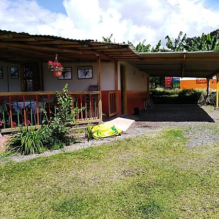 Finca En El Quindio Arrullo Cafetero Quimbaya Eksteriør billede